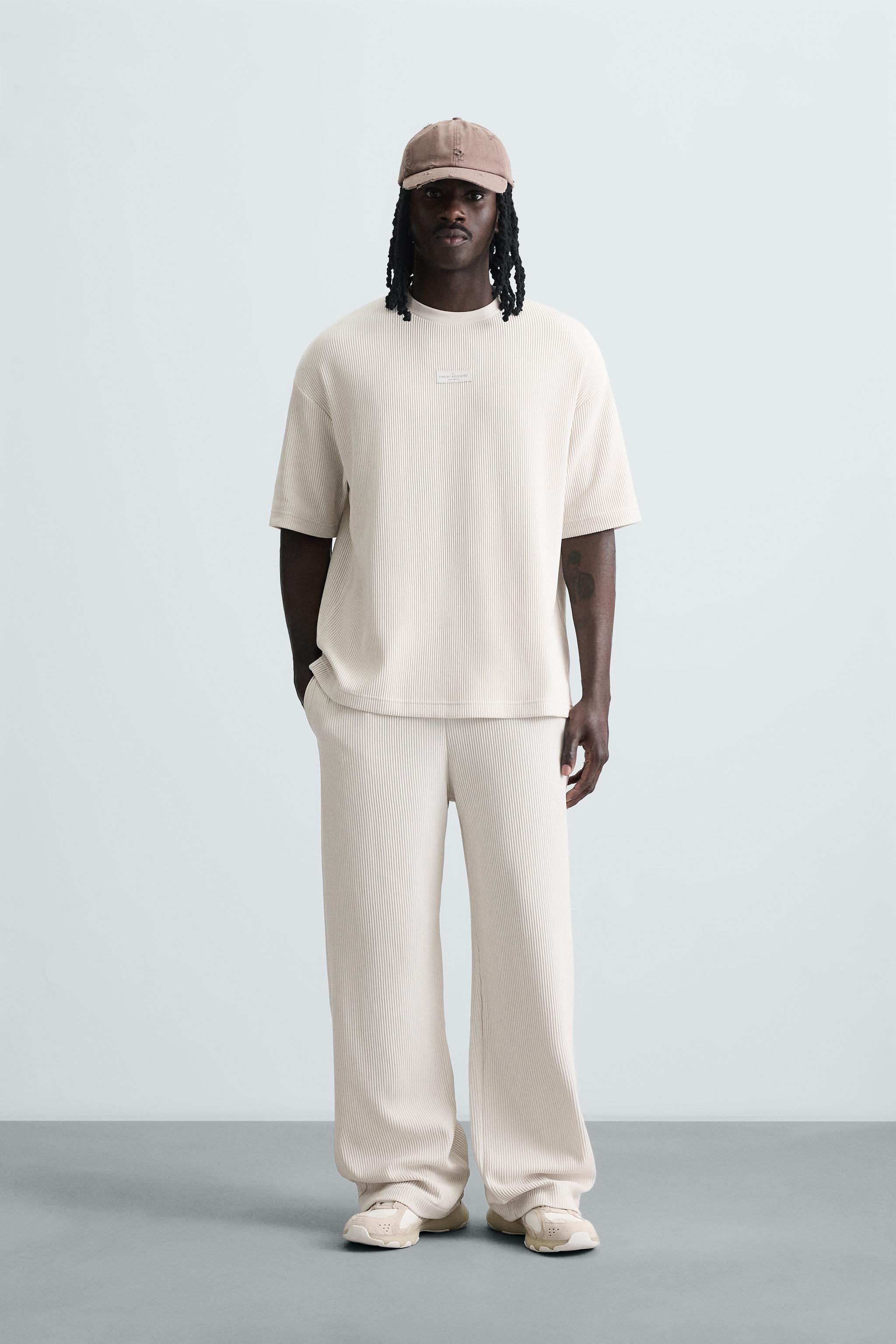 VERTICAL TEXTURED T-SHIRT